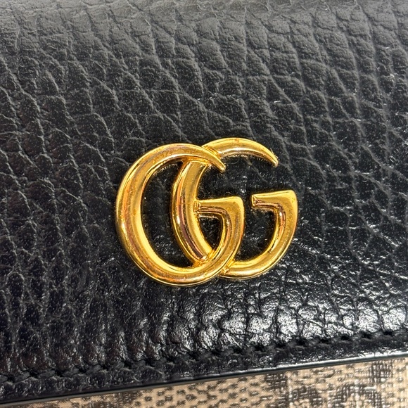 Gorgeous Gucci 6 Key Holder Sold - Picture 2 of 16